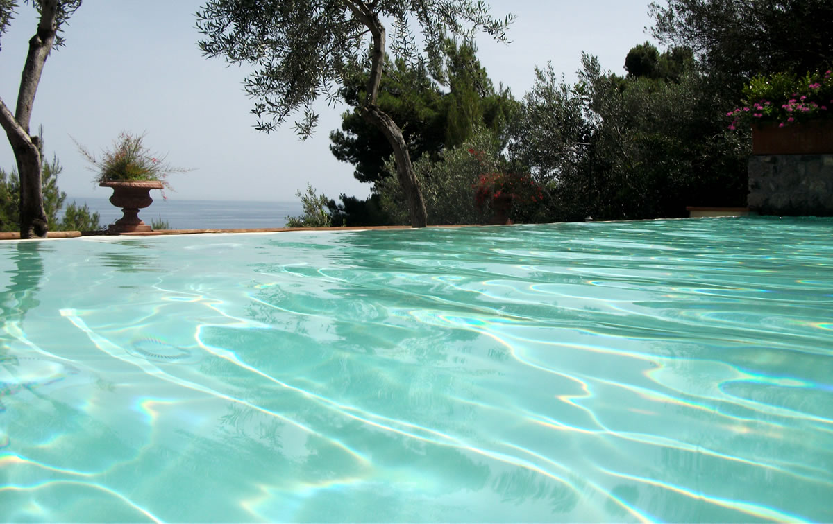 amalfi-coast-swimmingpool-01